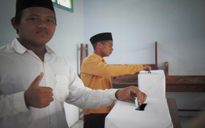 PEMILIHAN CALON KETUA IPNU & IPPNU KEGIATAN AKHIR SEMESTER